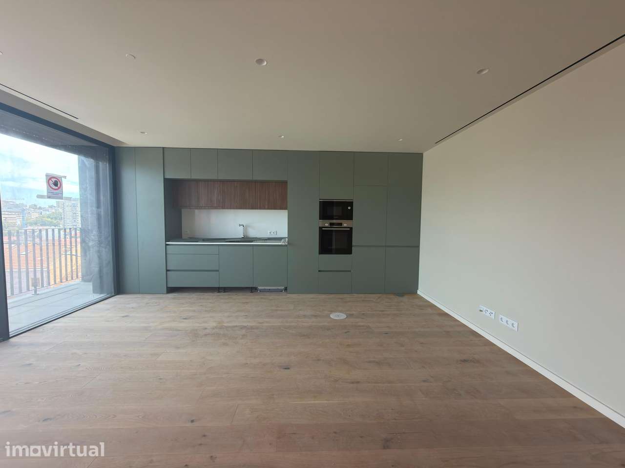 Apartamento T1 Novo c/ Lugar de Garagem em Santa Marinha (VL8) - Grande imagem: 4/12
