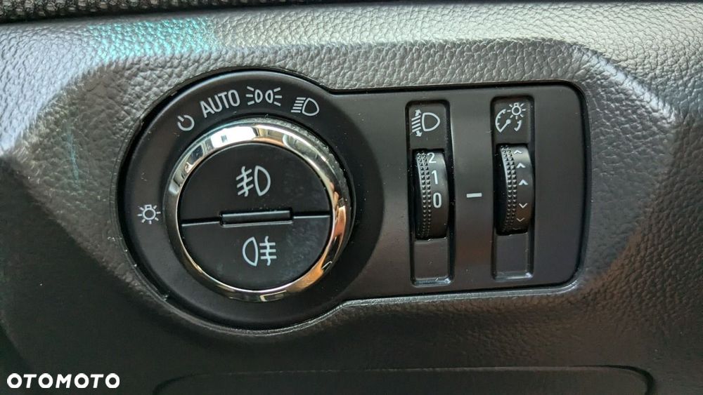 Chevrolet Cruze - 26