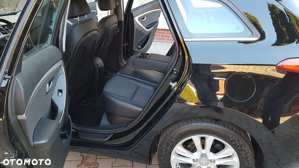 Hyundai i30 1.6 CRDi Premium - 37