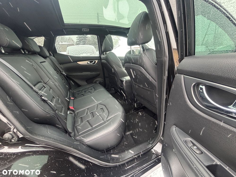 Nissan Qashqai 1.3 DIG-T TEKNA - 14