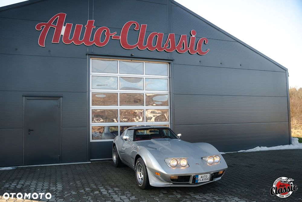 Chevrolet Corvette - 1