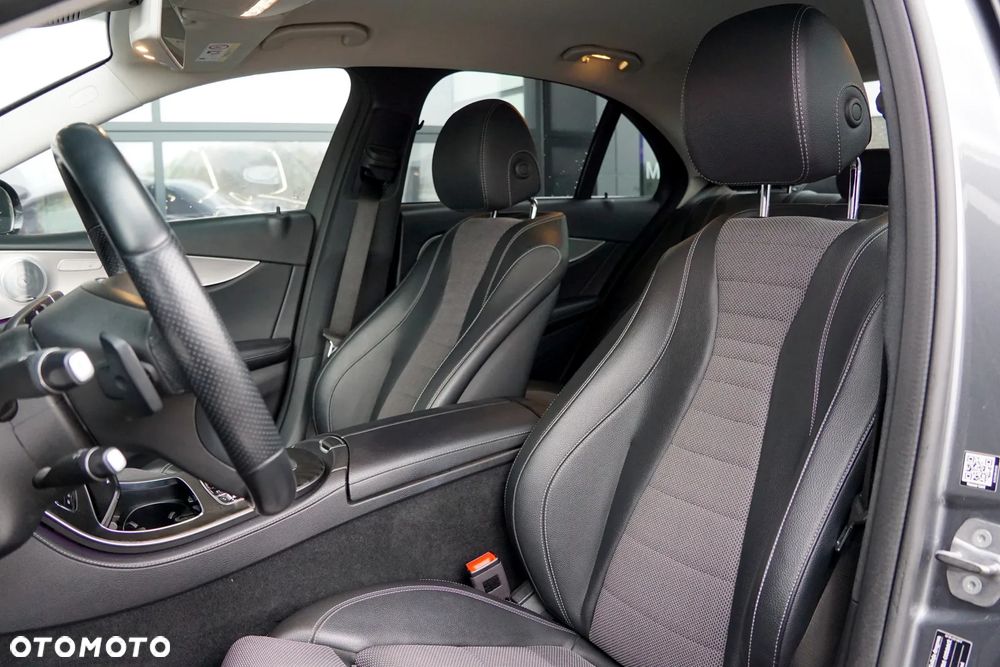 Mercedes-Benz Klasa E 220 d 4-Matic 9G-TRONIC - 18