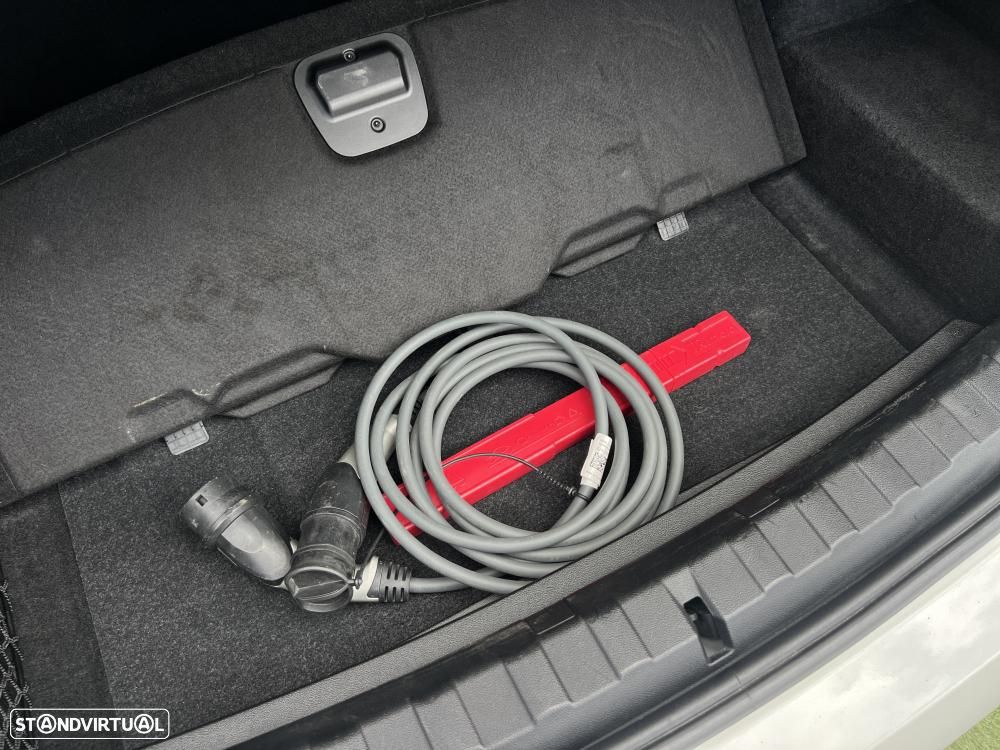 BMW 330 e Pack M Auto - 31