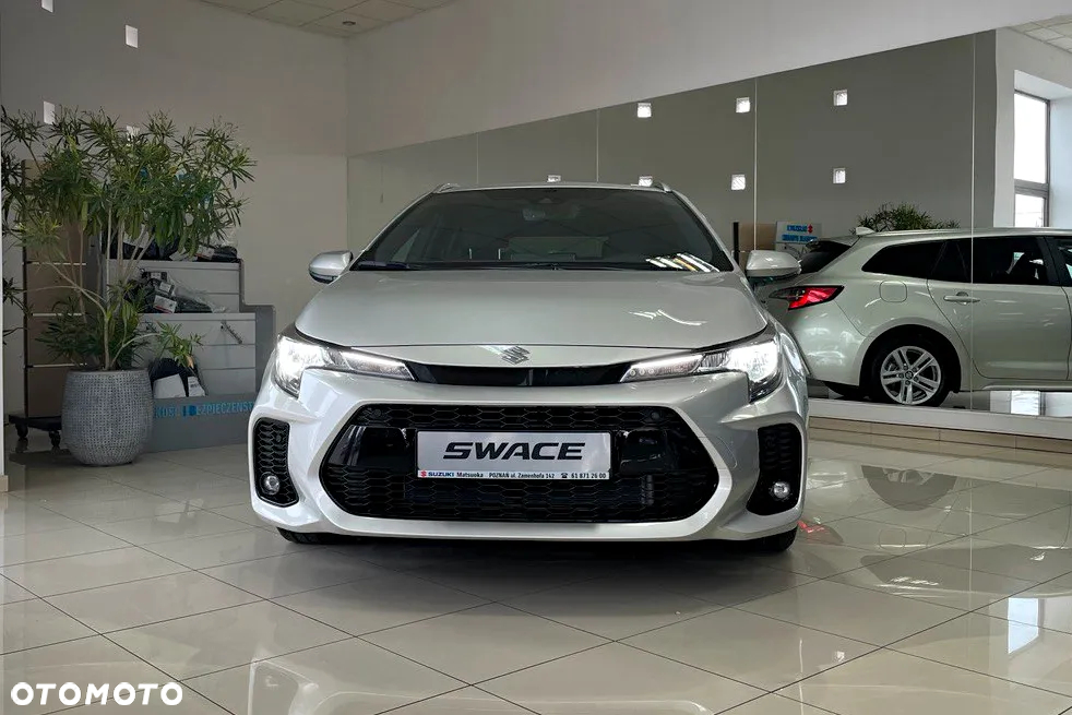 Suzuki Swace 1.8 Hybrid Premium Plus CVT - 2