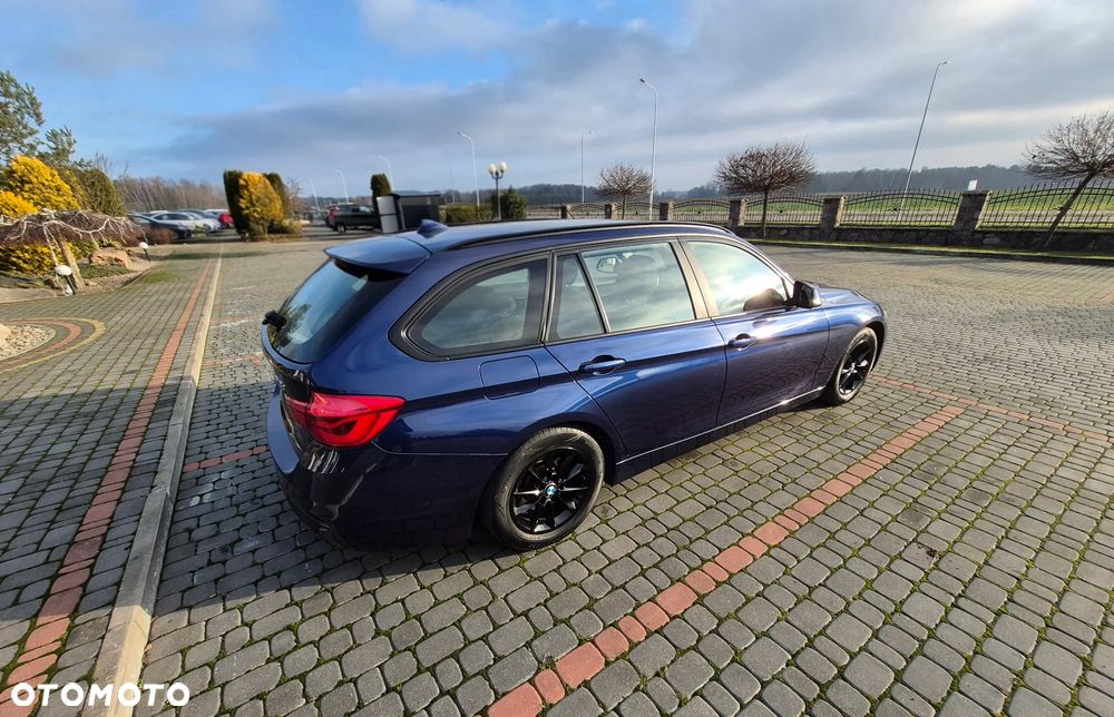 BMW Seria 3 318d - 1