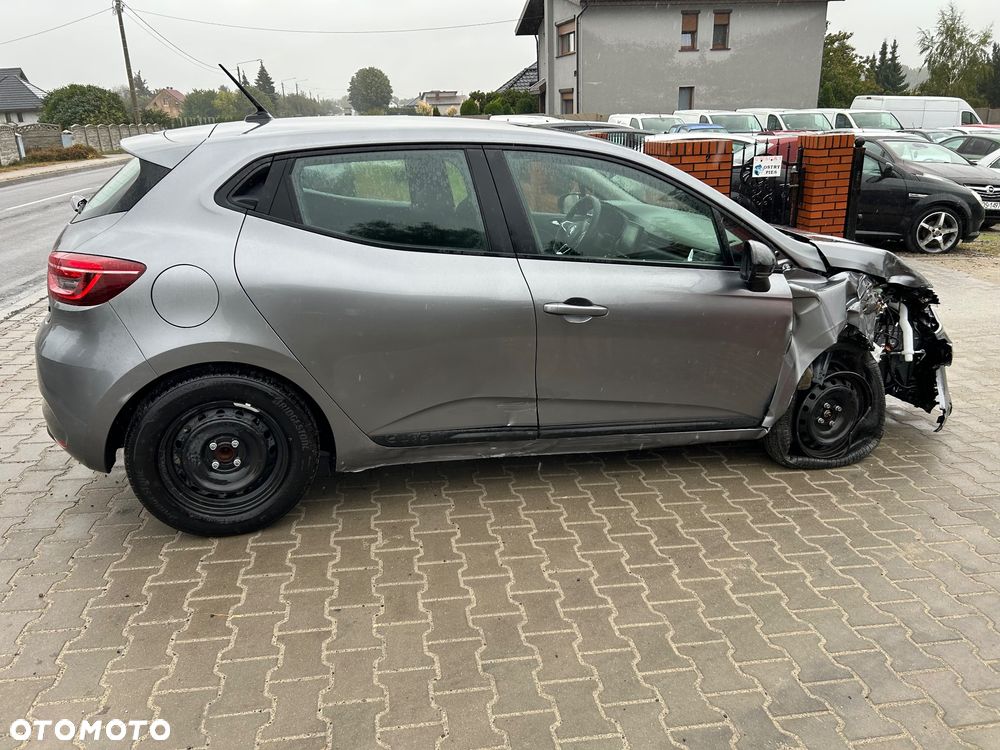 Renault Clio - 33