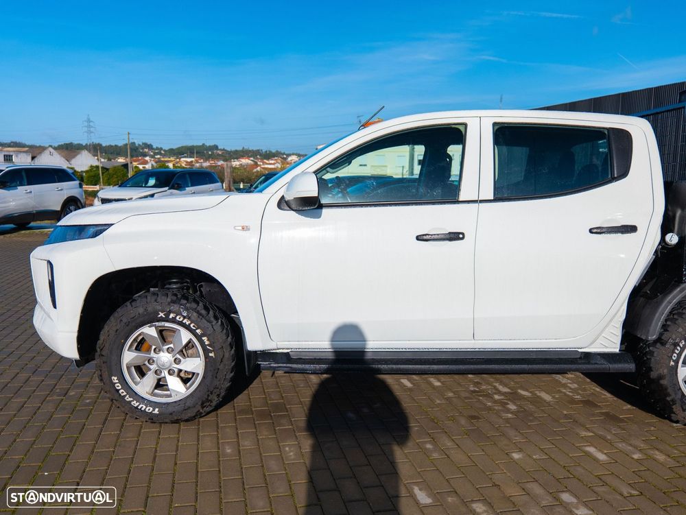 Mitsubishi L200 2.3 DI-D CD Invite 4WD - 5