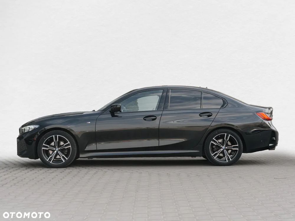 BMW Seria 3 320d xDrive mHEV M Sport - 3