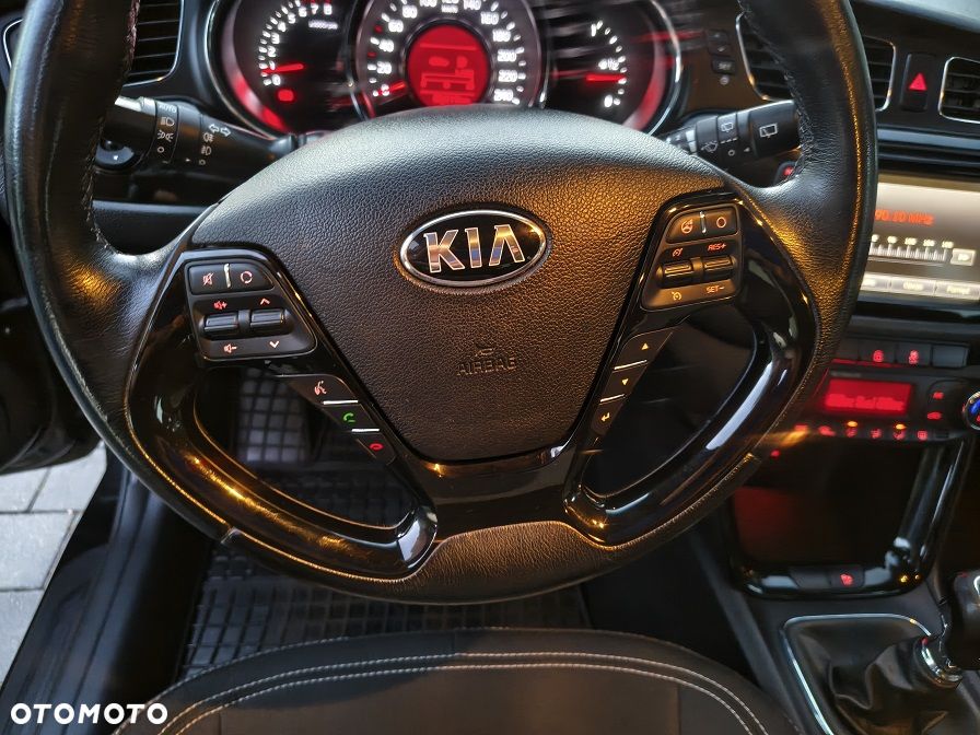 Kia Ceed 1.6 GDI L Business Line - 17