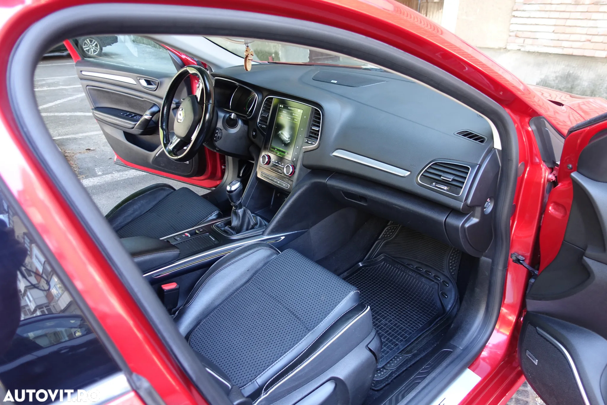 Renault Megane BLUE dCi 115 BOSE EDITION - 13