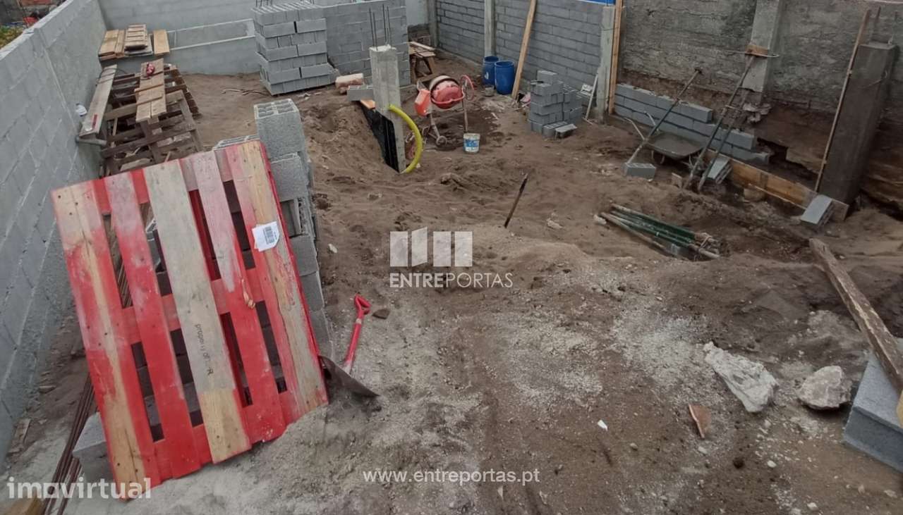 Venda de Lote com 108 m2, Aver-O-Mar, Póvoa de Varzim - Grande imagem: 3/13