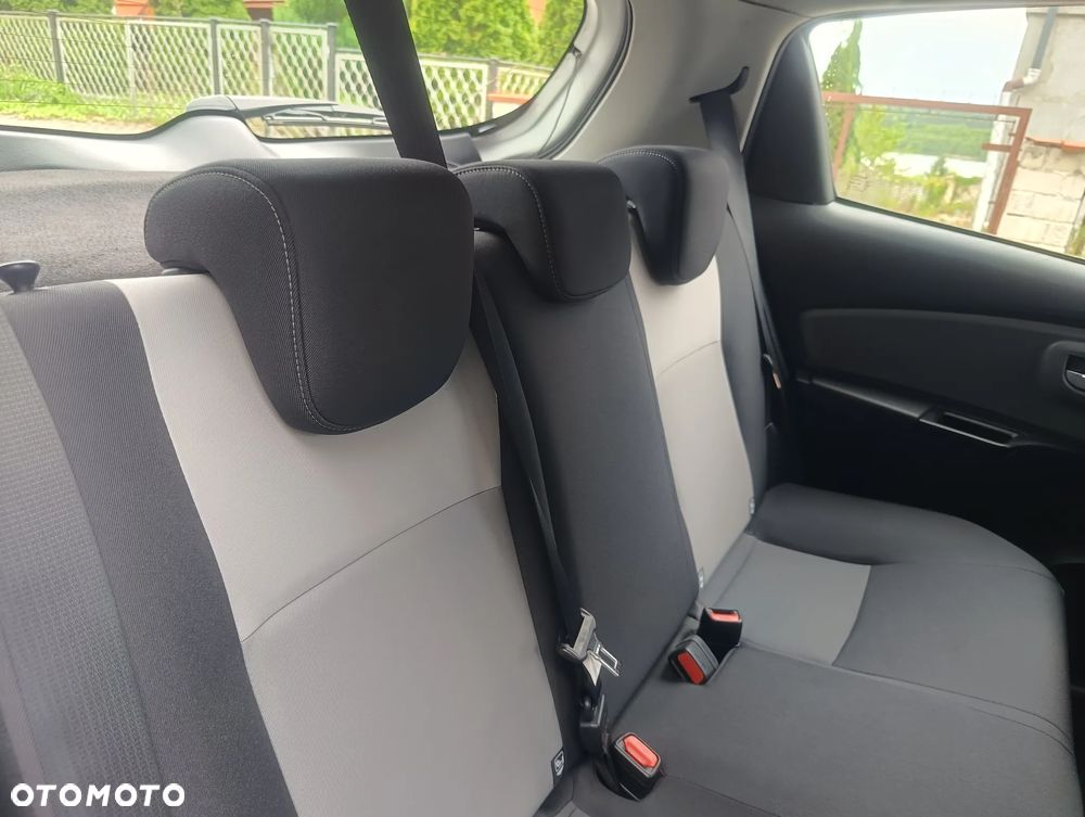 Toyota Yaris 1.5 Premium - 14