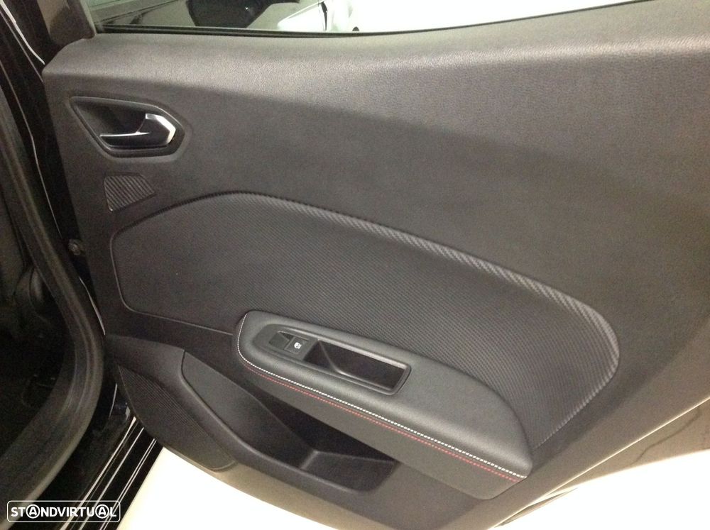 Renault Clio 1.0 TCe RS Line - 28