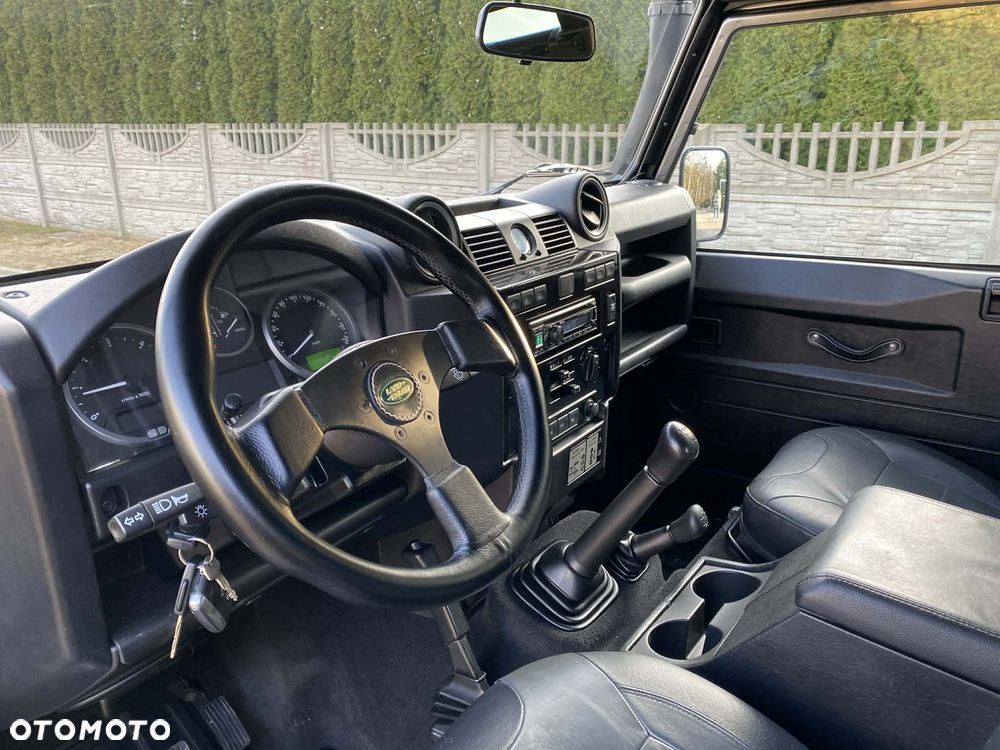 Land Rover Defender 2.2 TD4 E - 9
