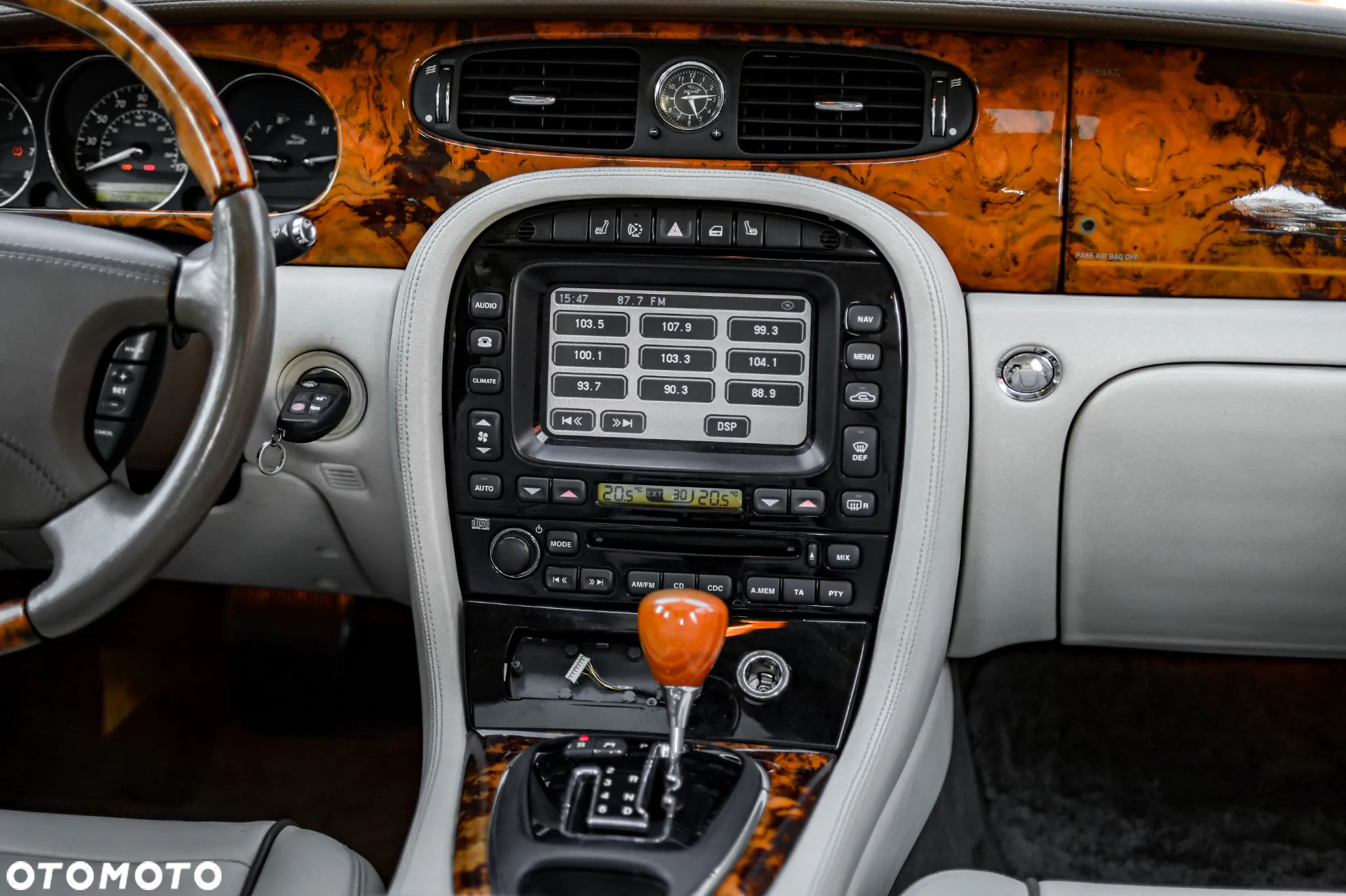 Jaguar S-Type 4.2 V8 High - 12