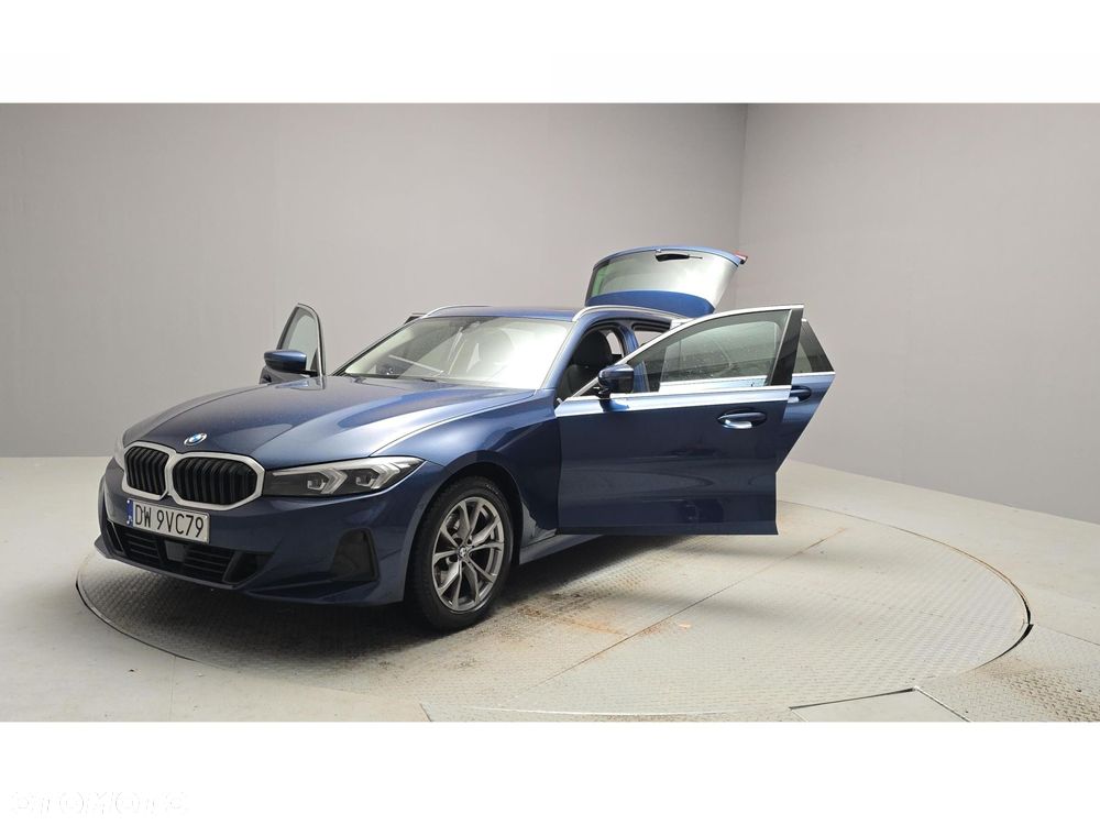 BMW Seria 3 320d xDrive - 9