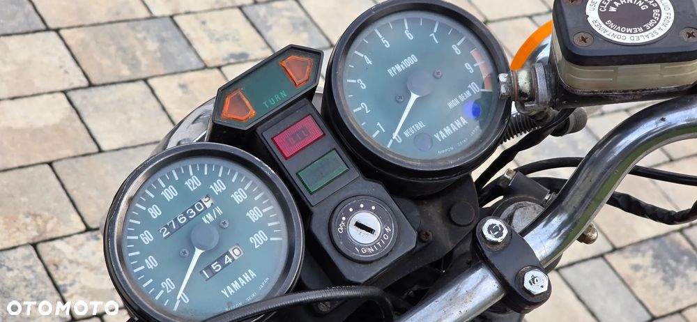 Yamaha RD - 27