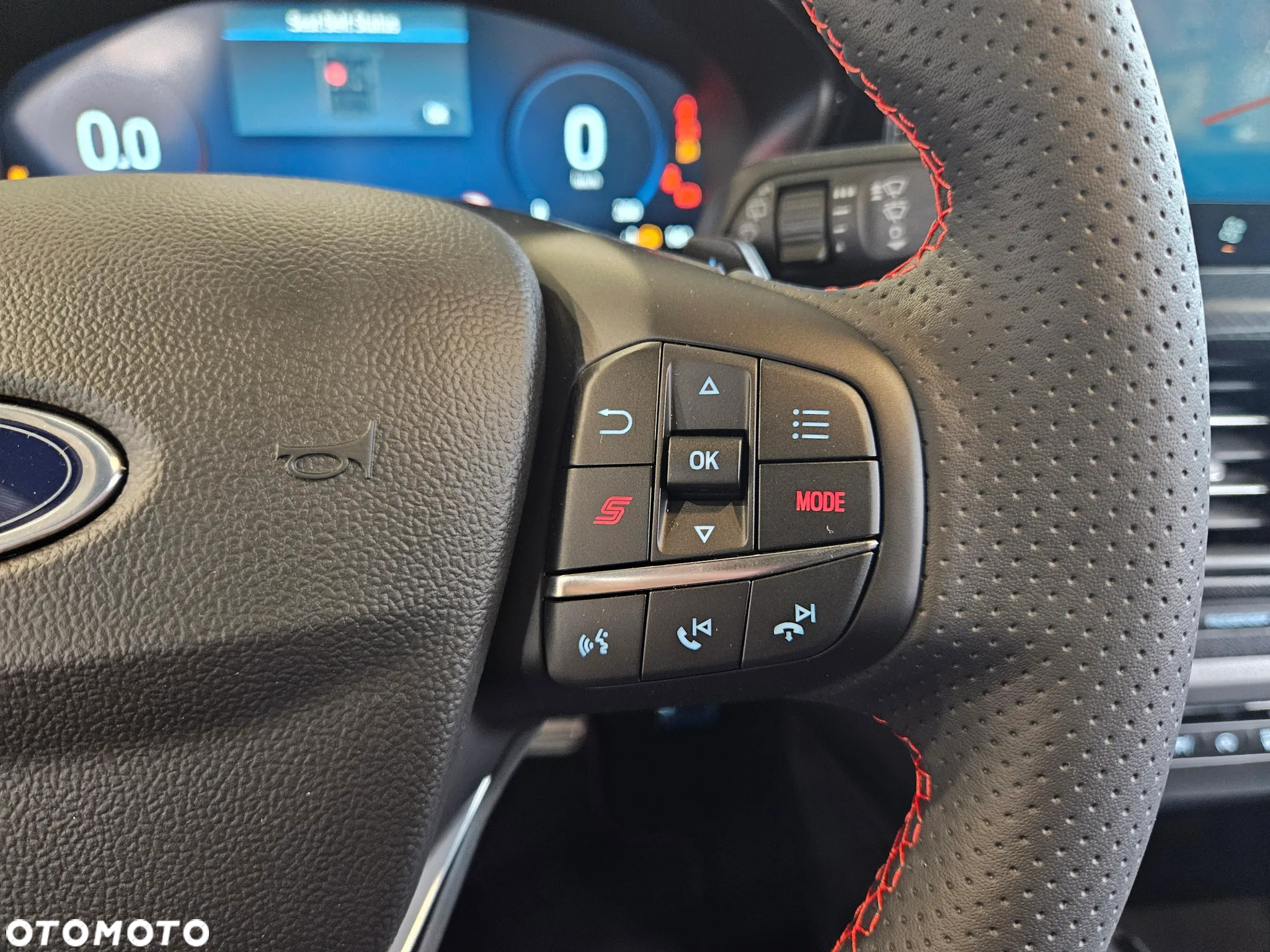 Ford Focus 2.3 EcoBoost ST X - 26