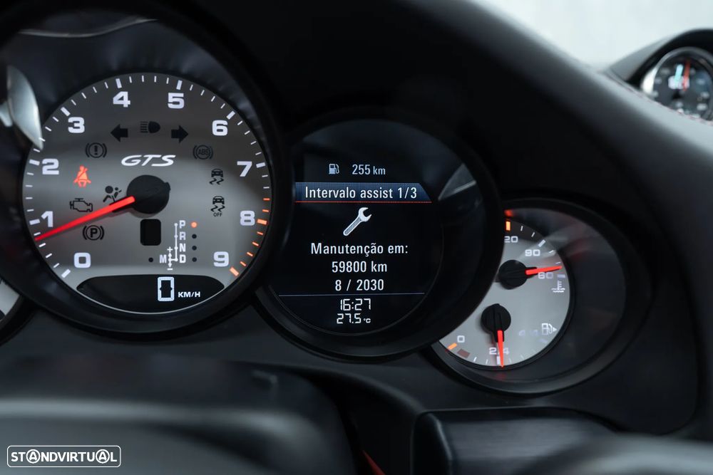 Porsche 911 (991) Carrera 4 GTS PDK - 35