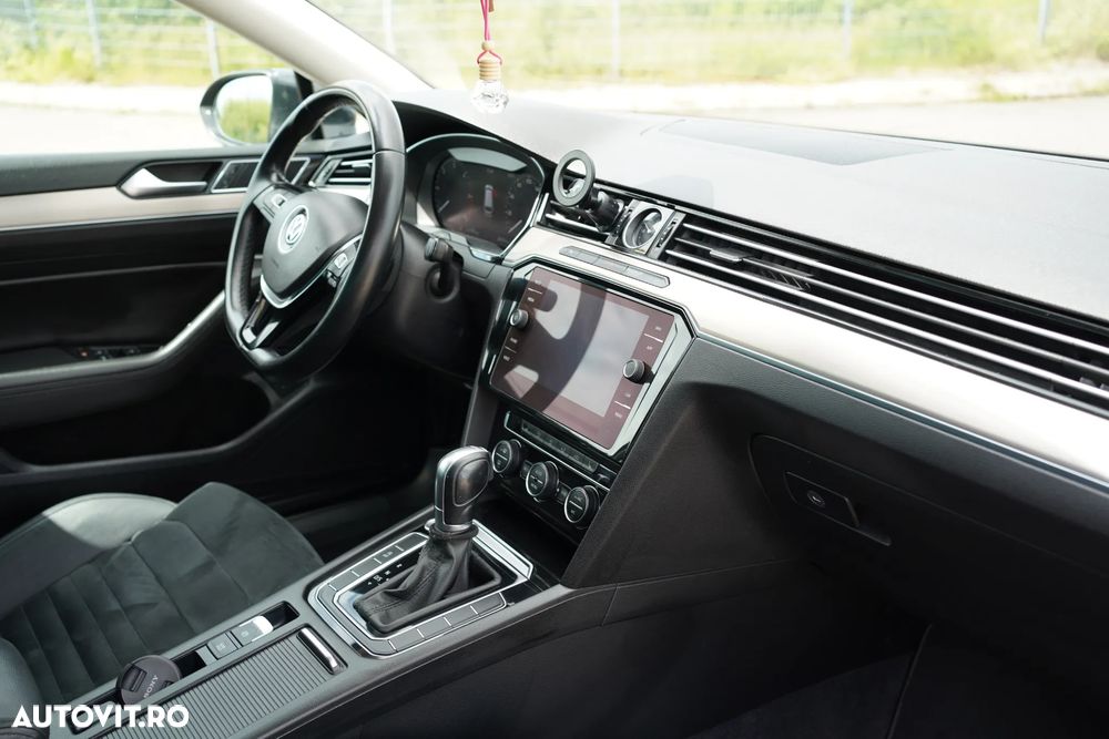 Volkswagen Passat 2.0 TDI DSG (BlueMotion Technology) Highline - 23