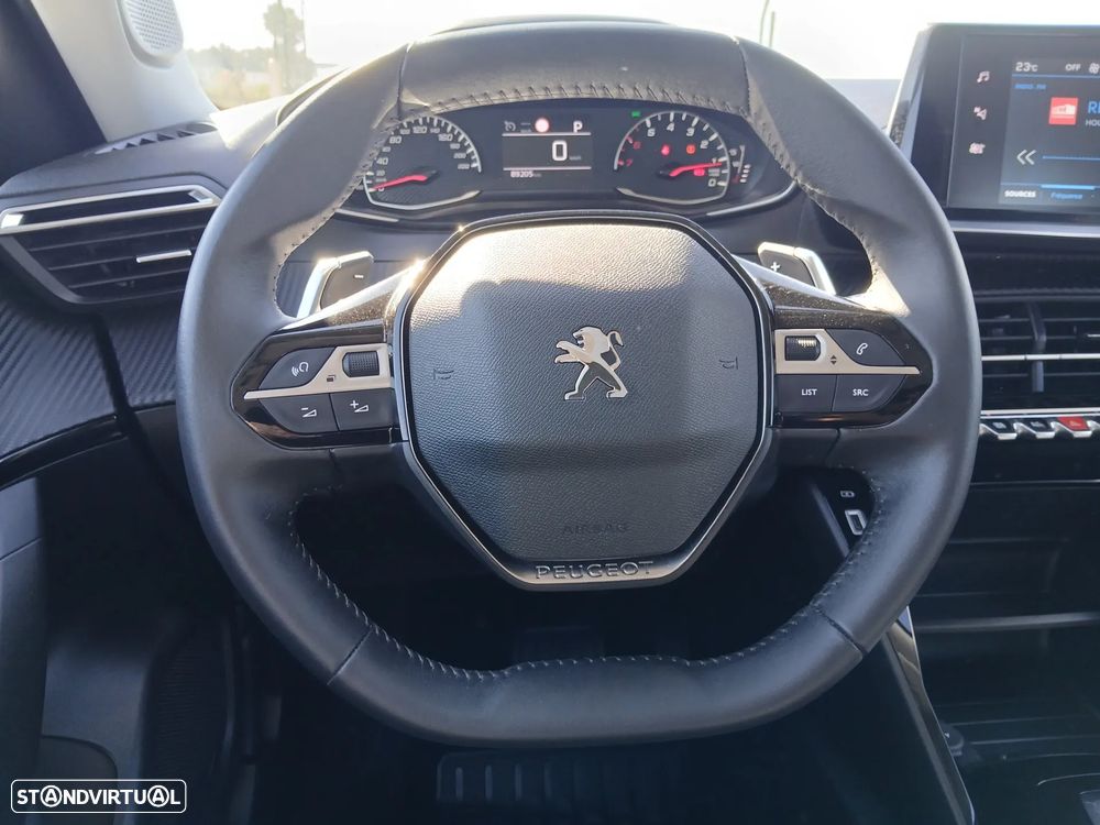 Peugeot 2008 1.2 PureTech Active Pack EAT8 - 20