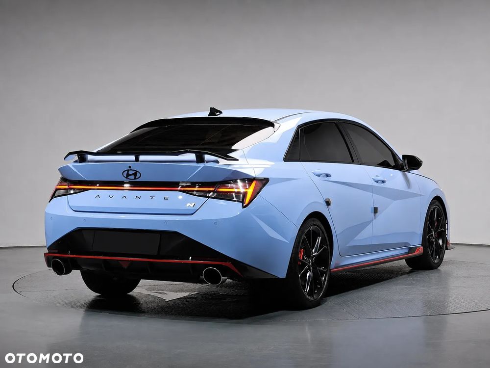 Hyundai Avante - 3