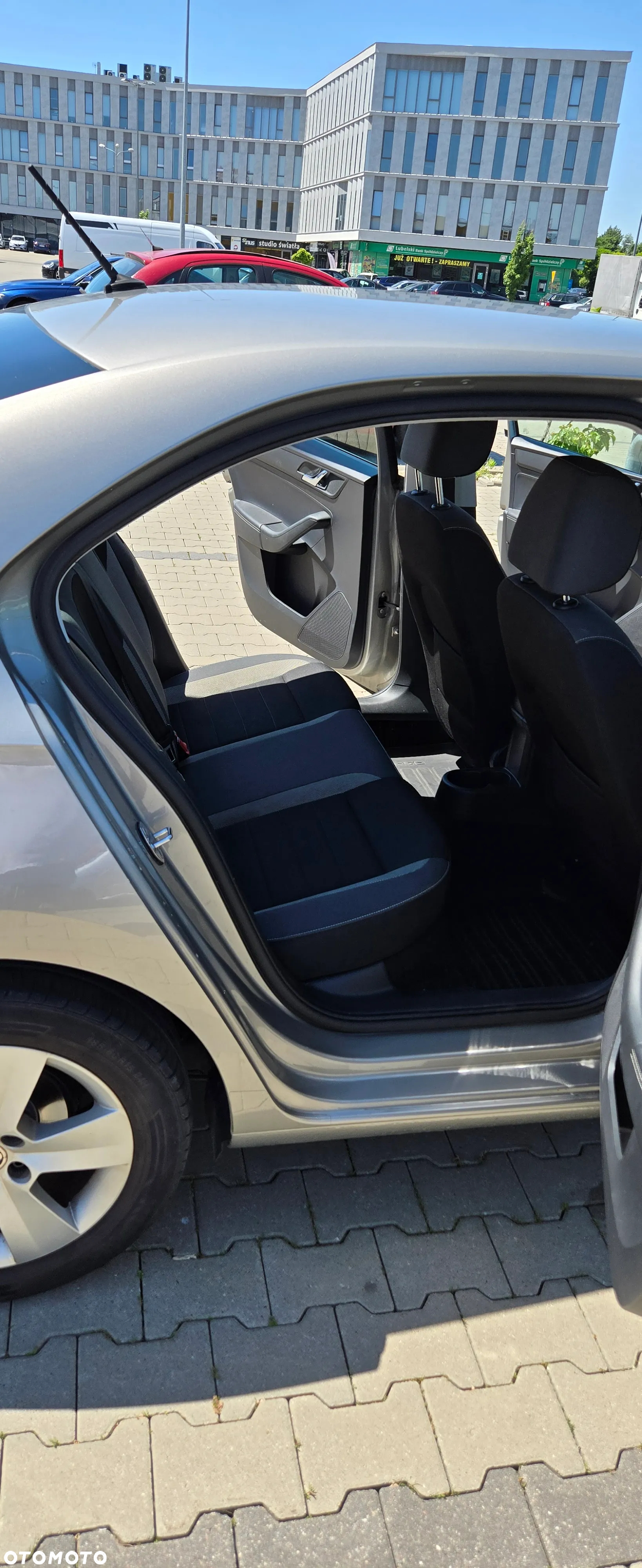 Skoda RAPID 1.2 TSI Ambition - 14