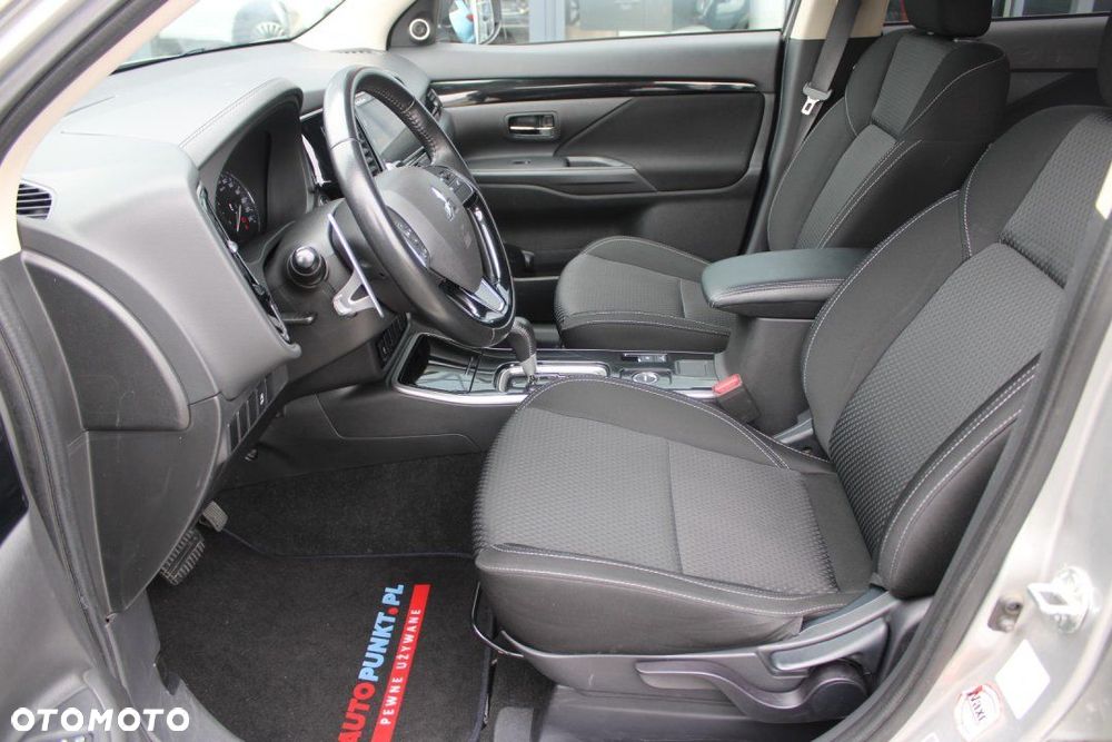 Mitsubishi Outlander - 17