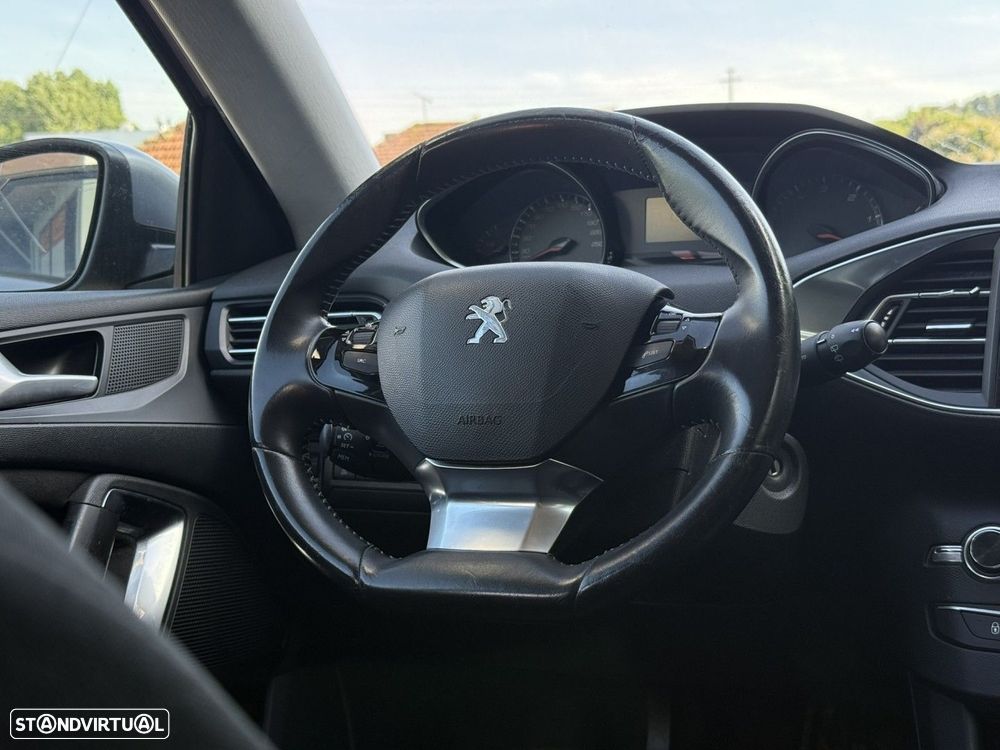 Peugeot 308 SW 1.6 BlueHDi Allure — fotografia 8