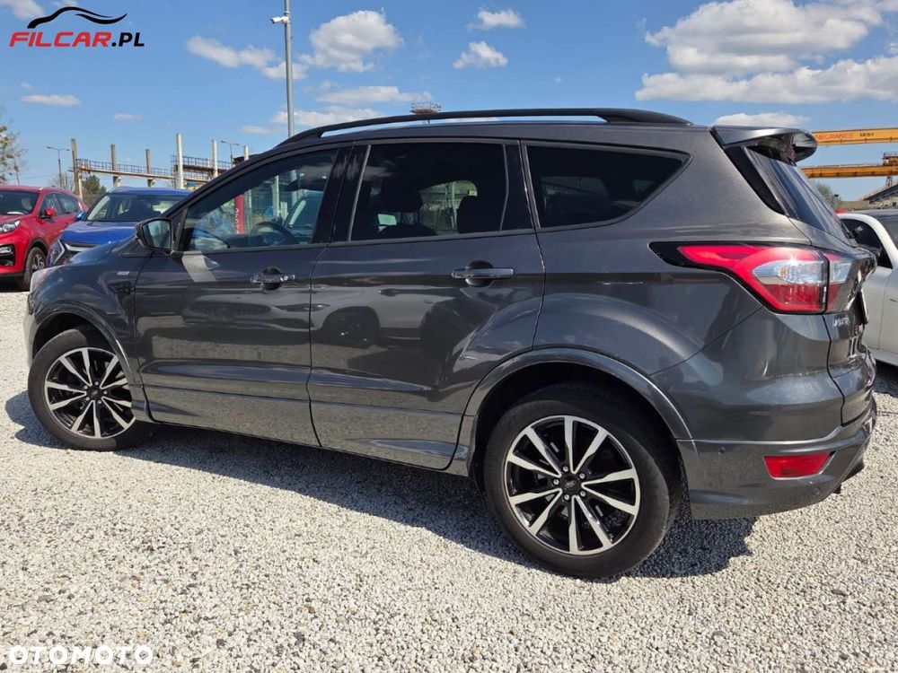 Ford Kuga - 32