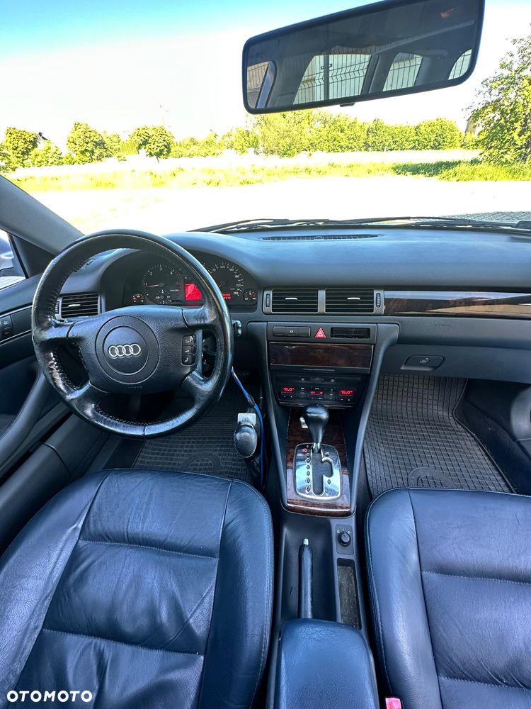 Audi A6 Avant ver-a6-avant-2-5-tdi - 14