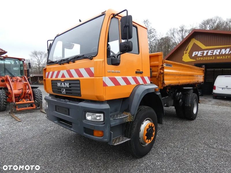 MAN LE 18.250 Z Niemiec / Wywrotka 4x4 z reduktorem / - 1