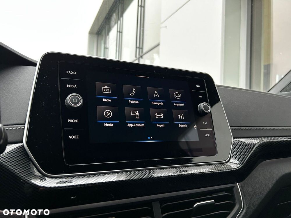 Volkswagen T-Cross - 12