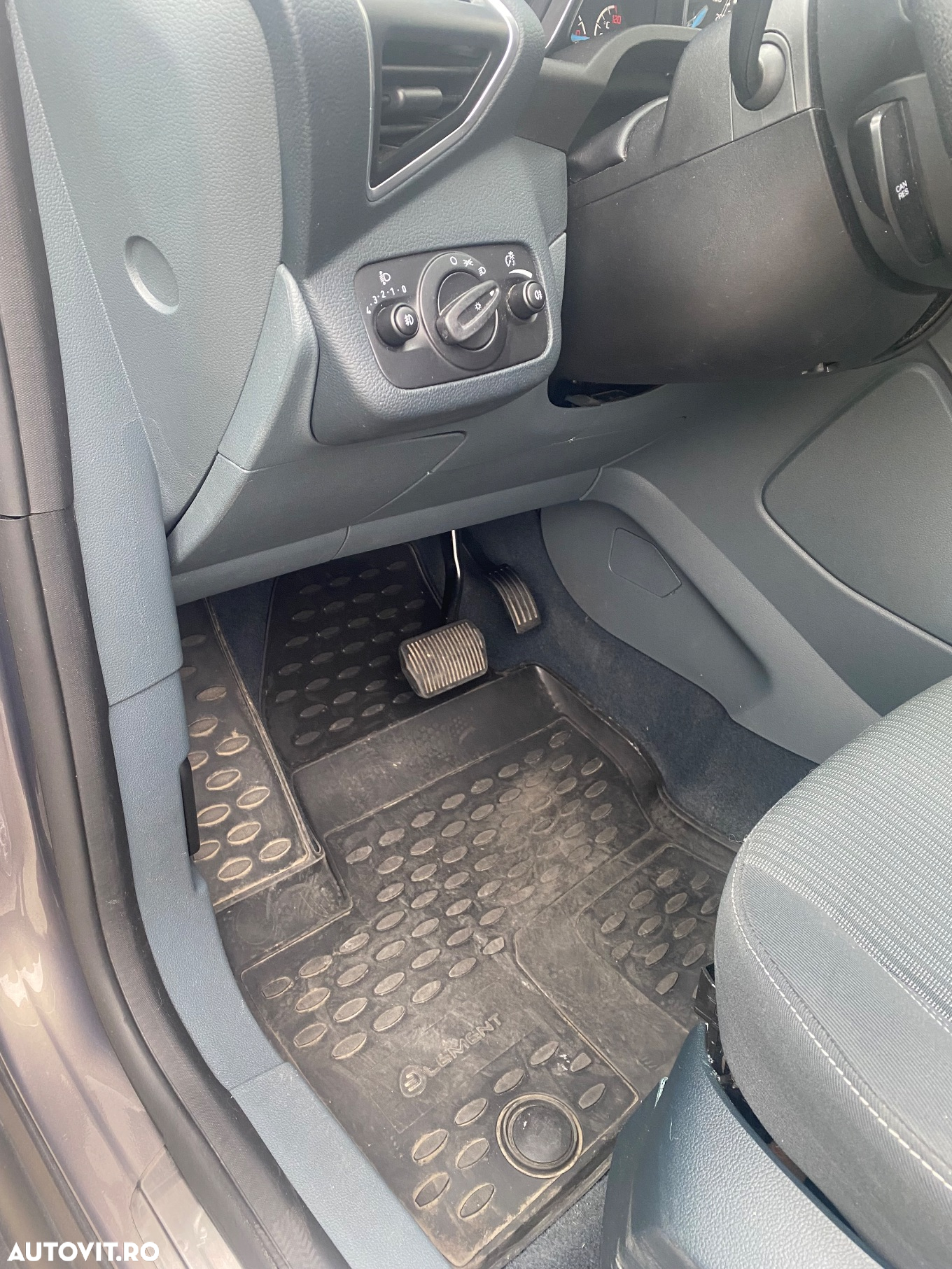 Ford C-Max - 14