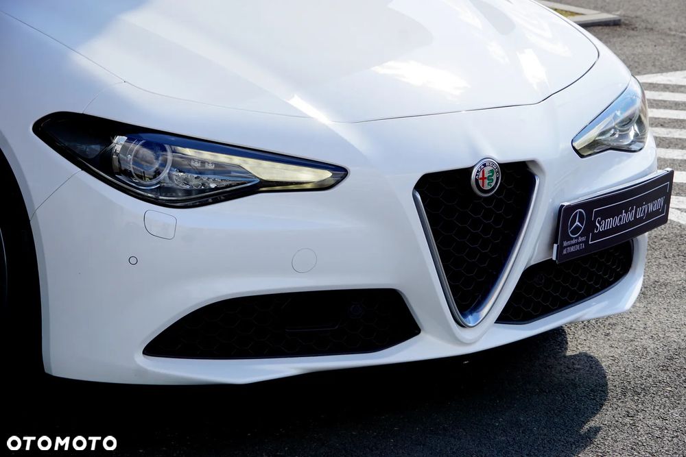 Alfa Romeo Giulia 2.0 Turbo Super - 11