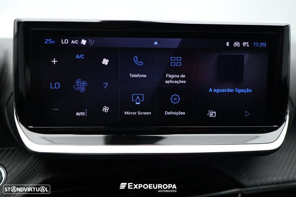 Peugeot e-2008 Allure - 13