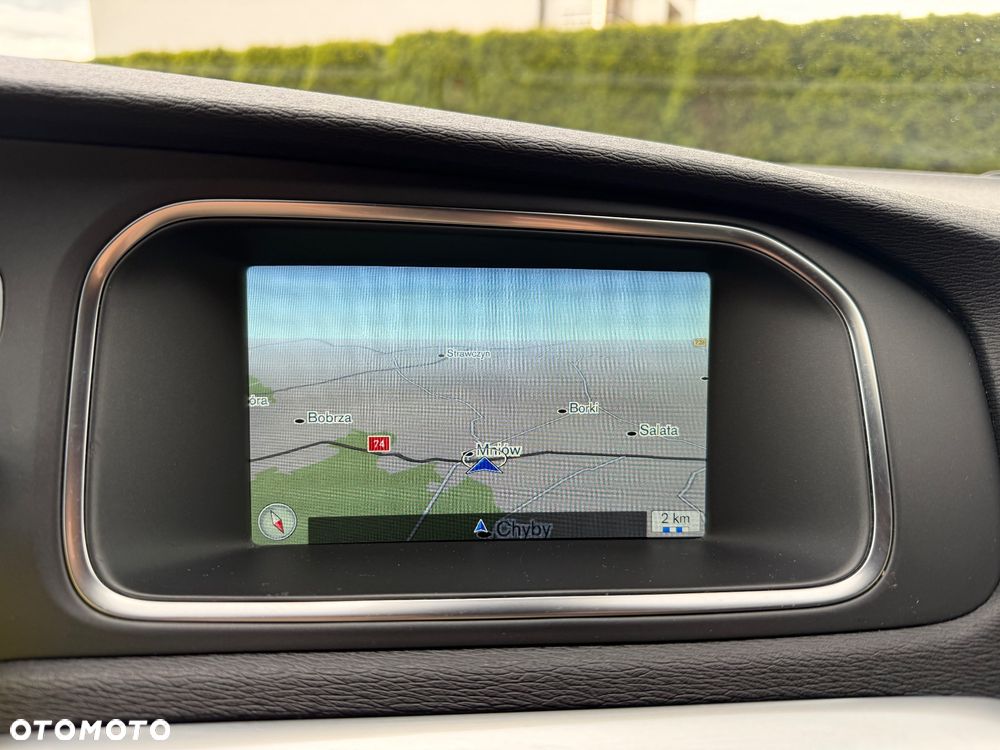 Volvo V40 D2 Drive-E R-Design Momentum - 11