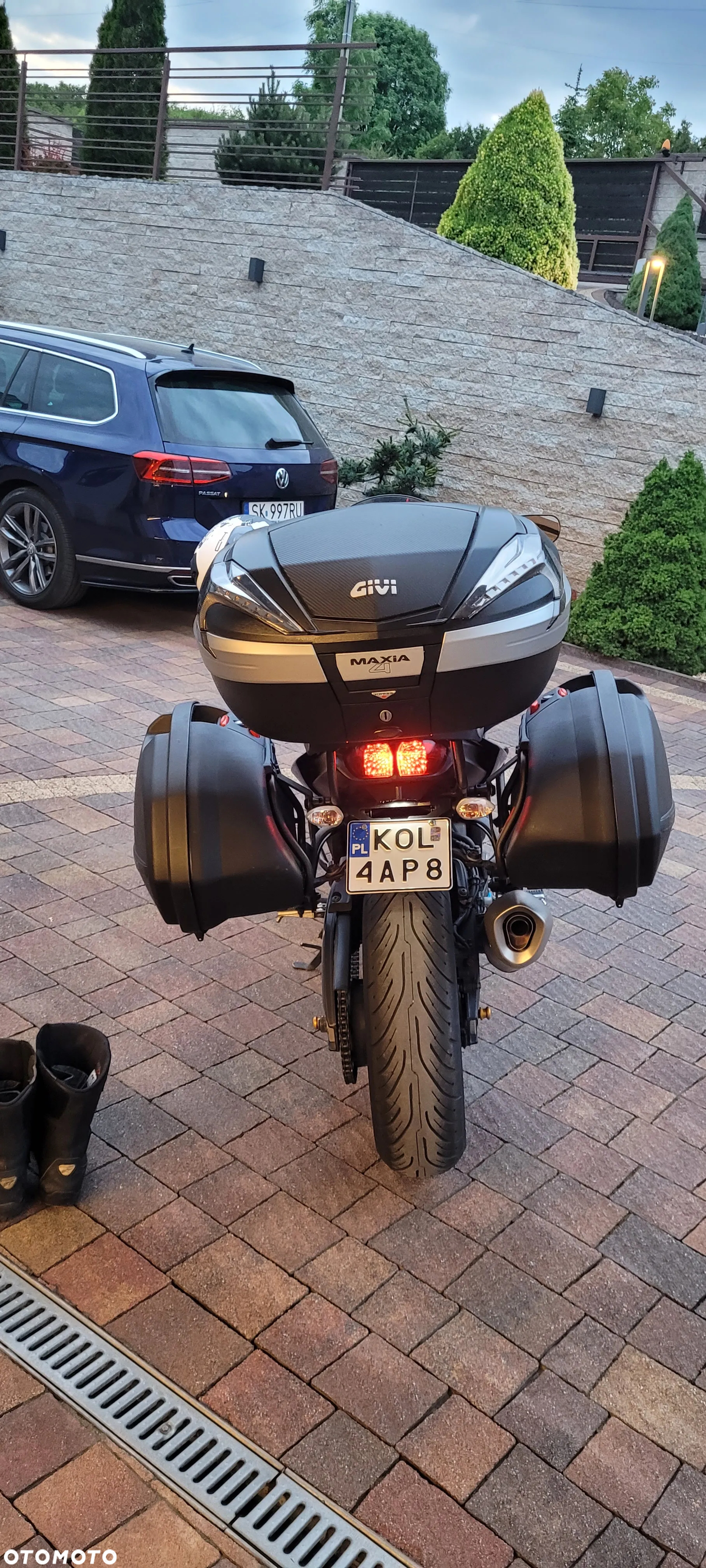 Yamaha FZ8 - 4
