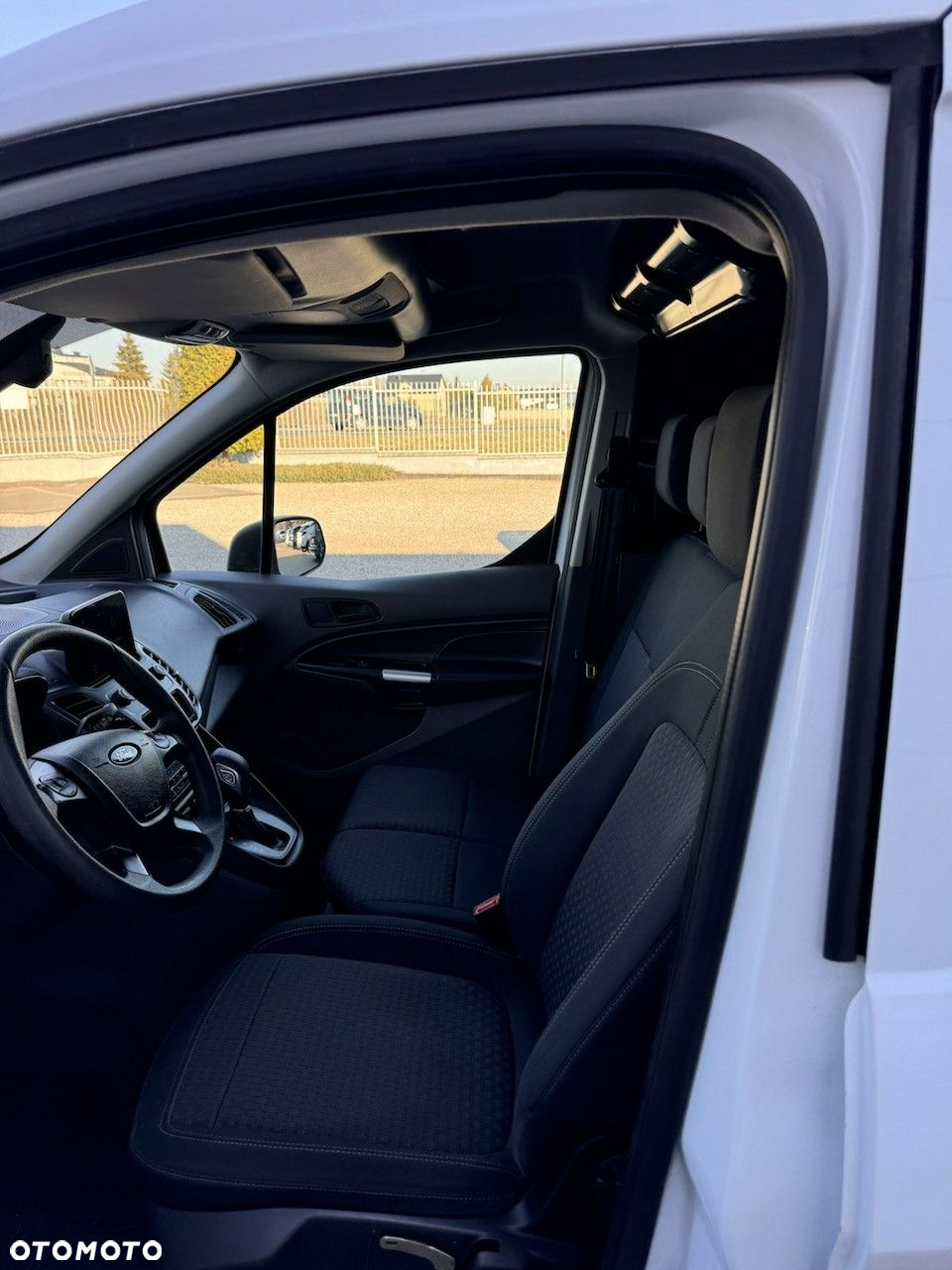 Ford Transit Connect - 17