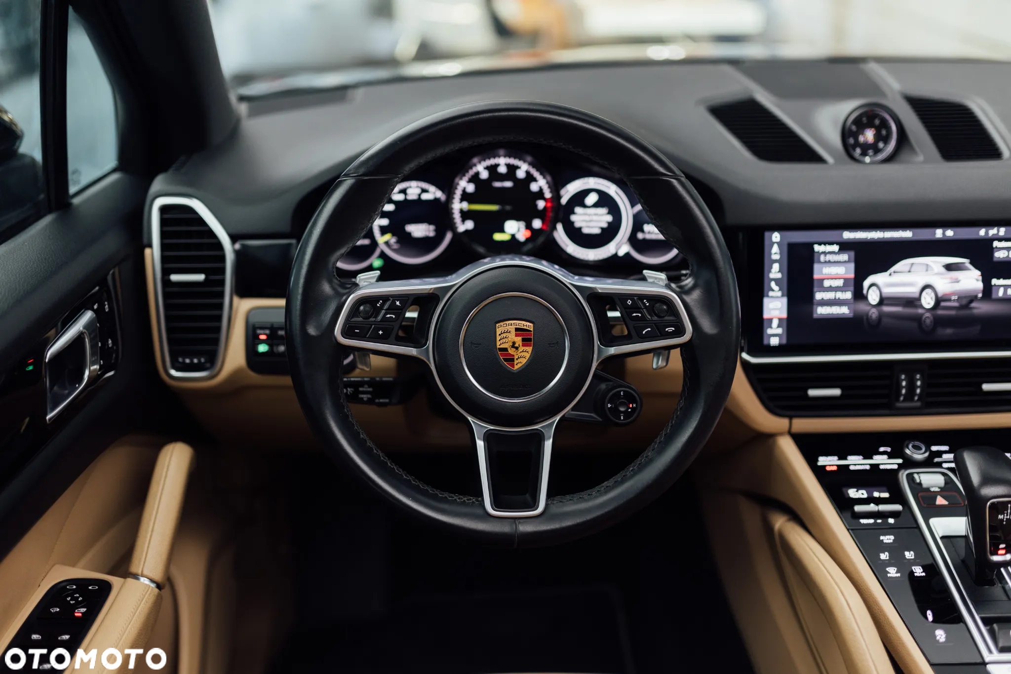Porsche Cayenne E-Hybrid - 16