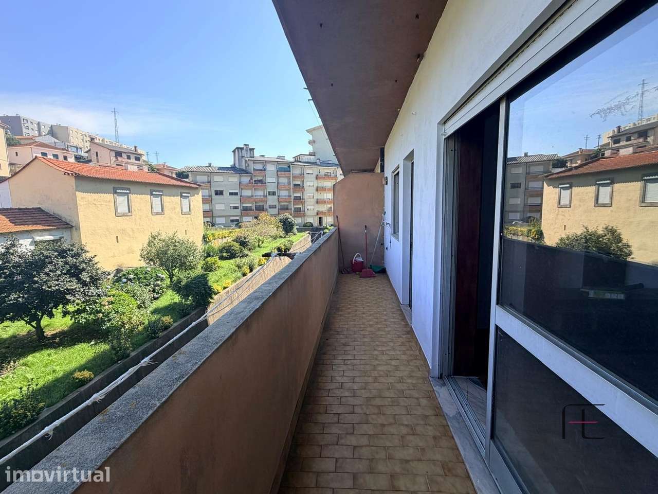 Apartamento T3 com duas varandas, elevador e garagem em Fânzeres - Grande imagem: 5/20