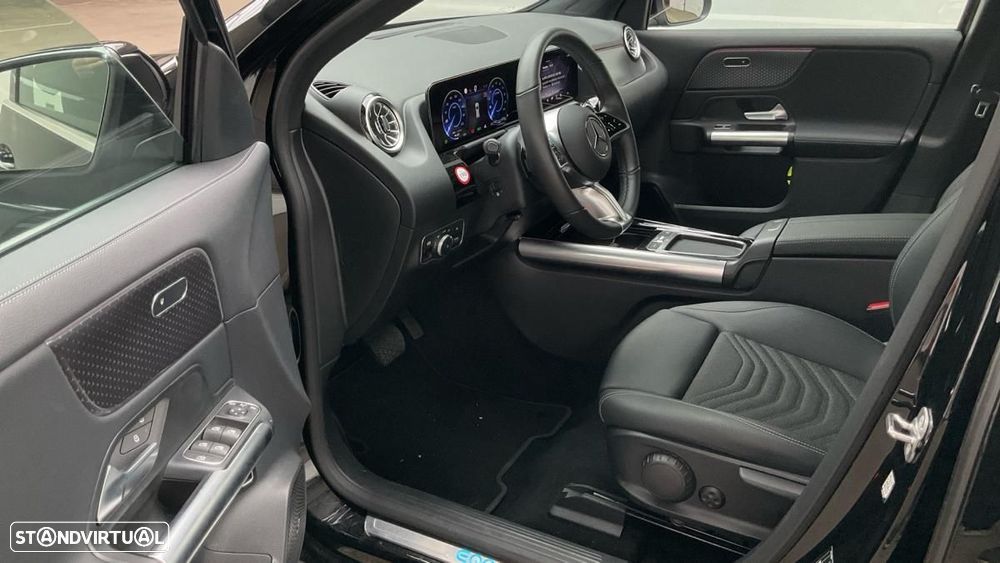 Mercedes-Benz EQA 300 4Matic - 6