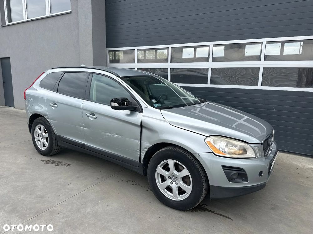 Volvo XC 60 D5 AWD Kinetic - 8