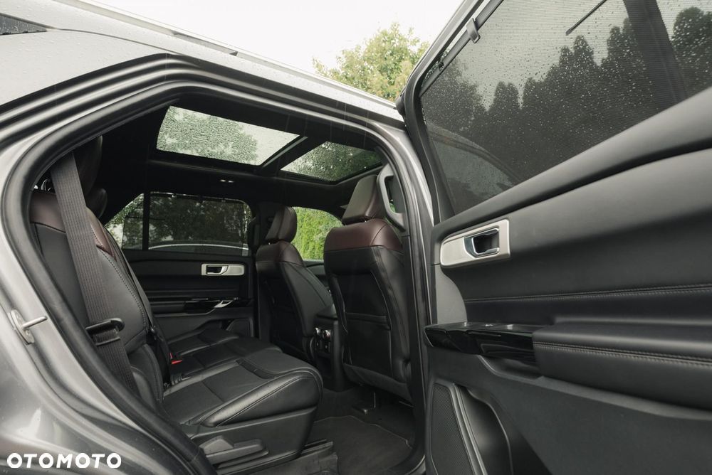 Ford Explorer - 17