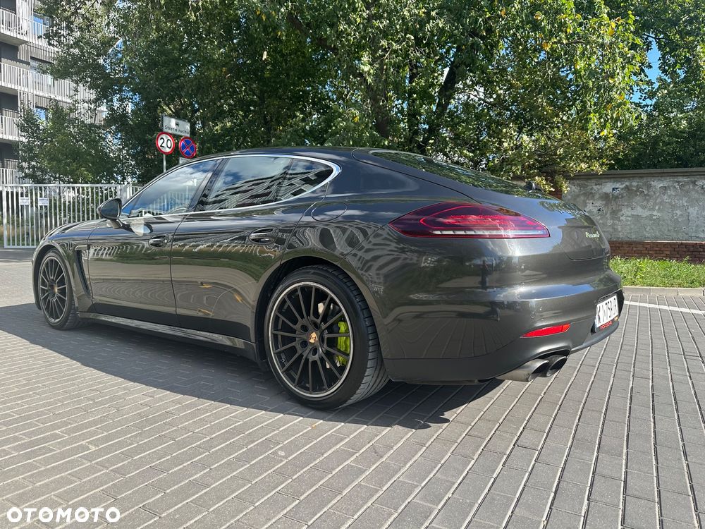 Porsche Panamera - 5