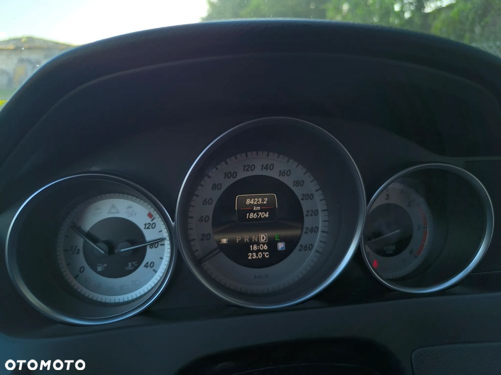Mercedes-Benz Klasa C 300 CDI BlueEff 4-Matic Elegance - 14