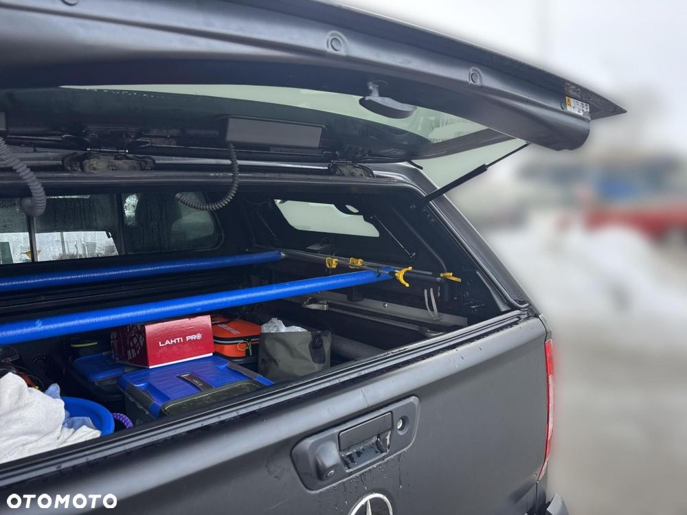 Mercedes-Benz Klasa X - 18