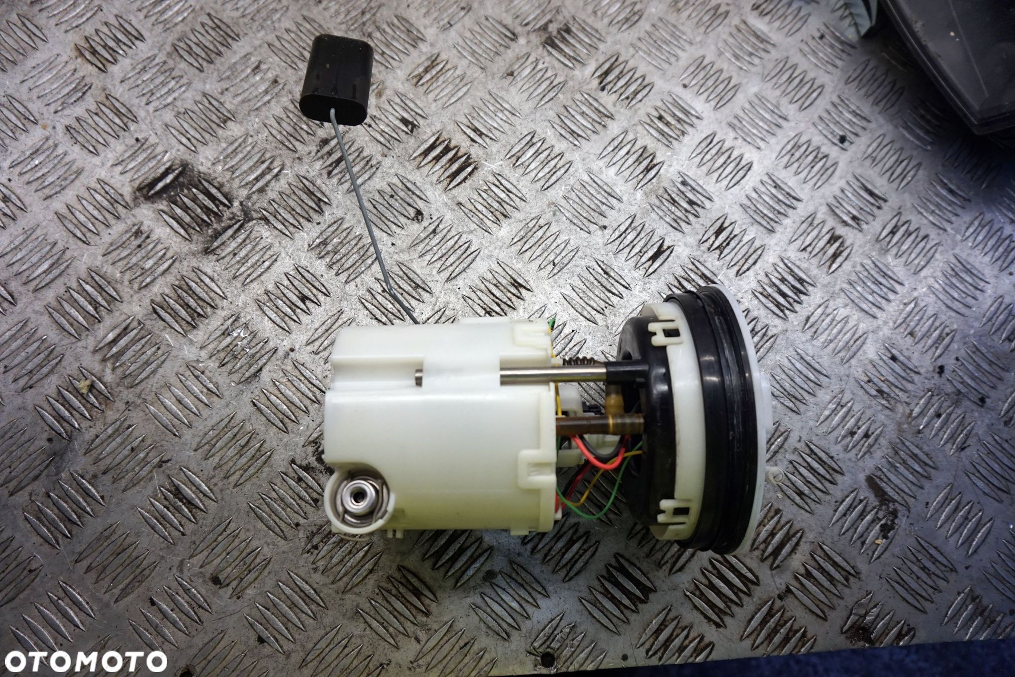 POMPA PALIWA 2 II DE LIFT 1.3 16V ZJ381335XC MAZDA 2010-2014 - 1