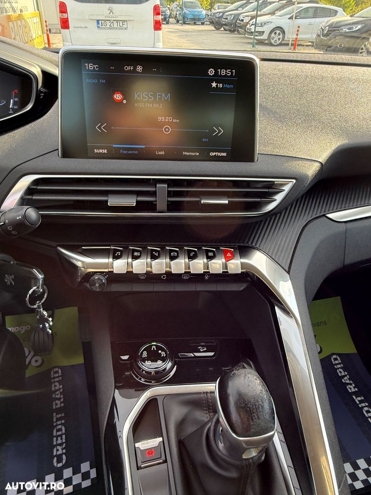 Peugeot 3008 1.2 PureTech Turbo S&S Allure - 6