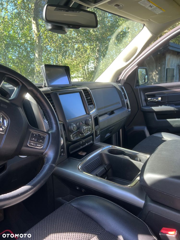 RAM 1500 Crew Cab Sport - 28